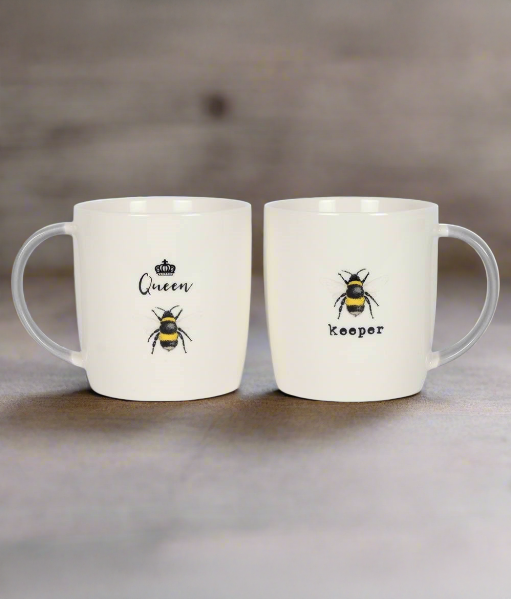 Set of 2 bee mugs 