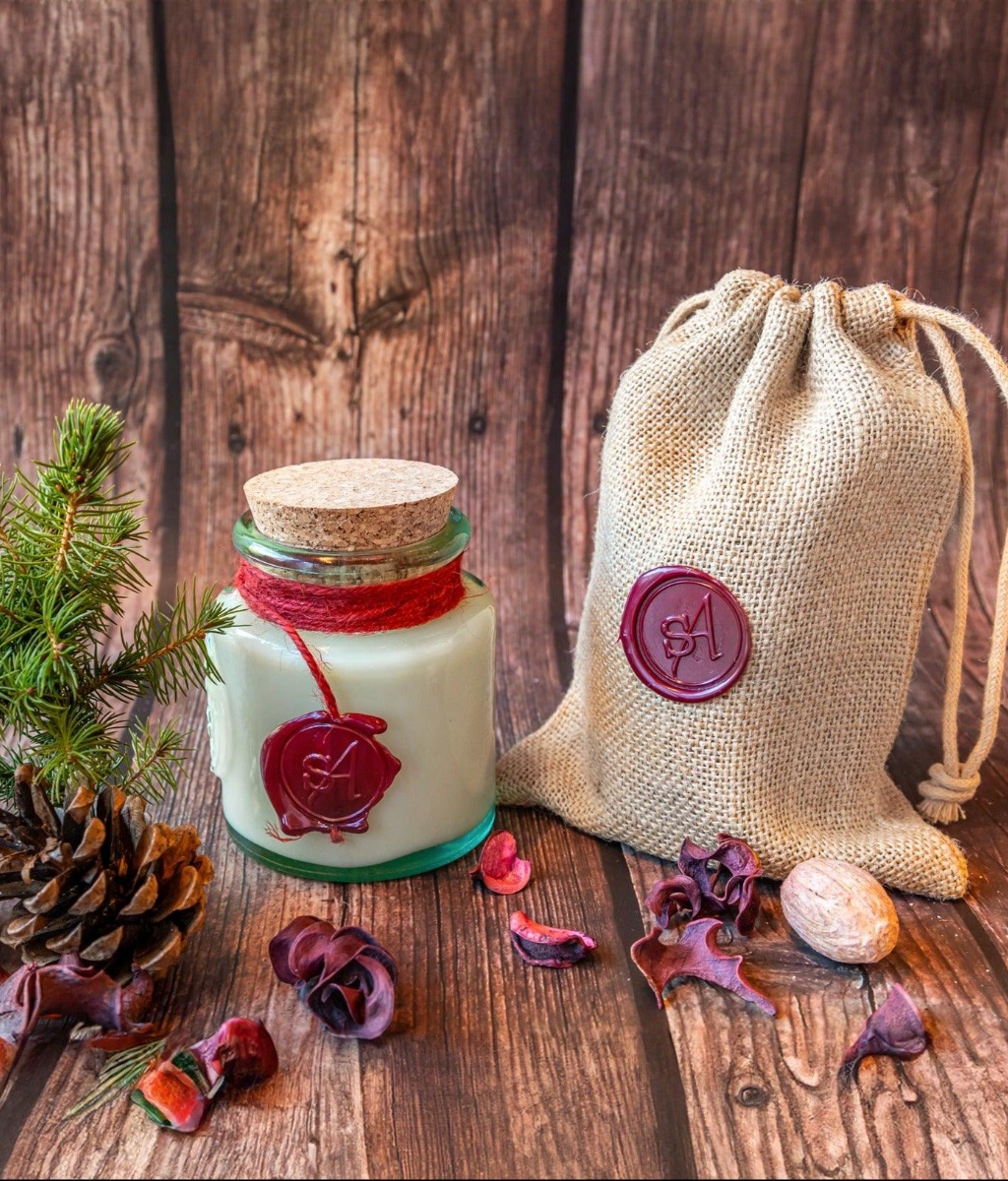 Handmade Christmas Spice Soy Wax Candle - Festive Glow