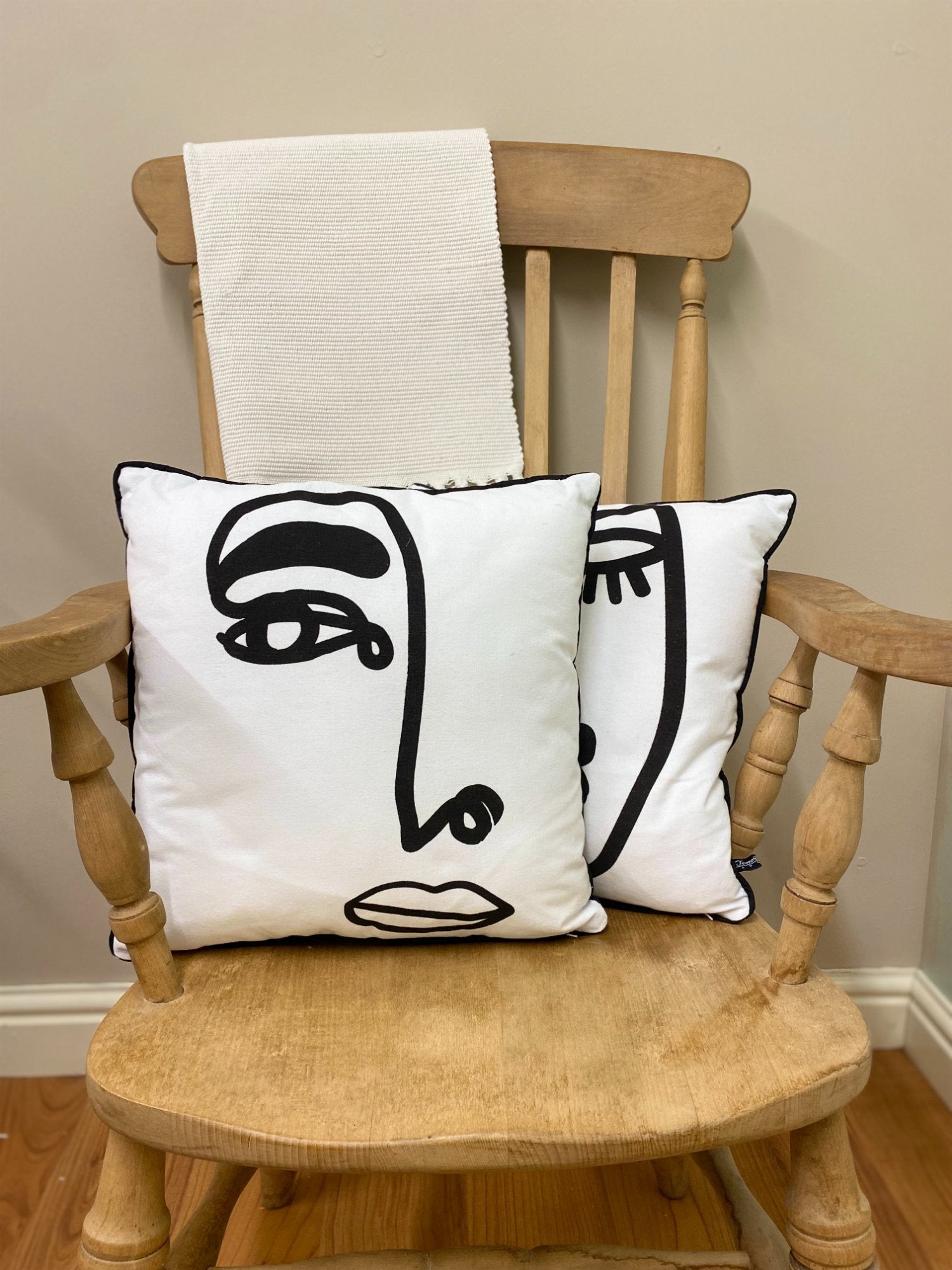 Face Print Scatter Cushions-4